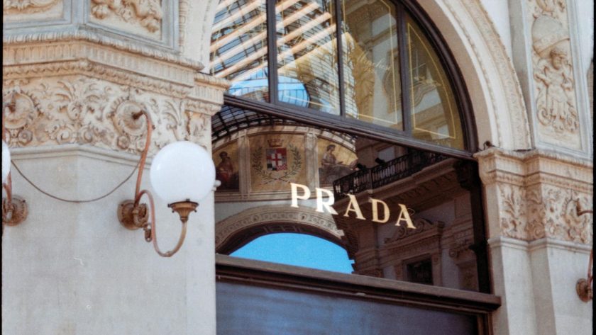 Prada : Histoire de la marque et chaussures iconiques